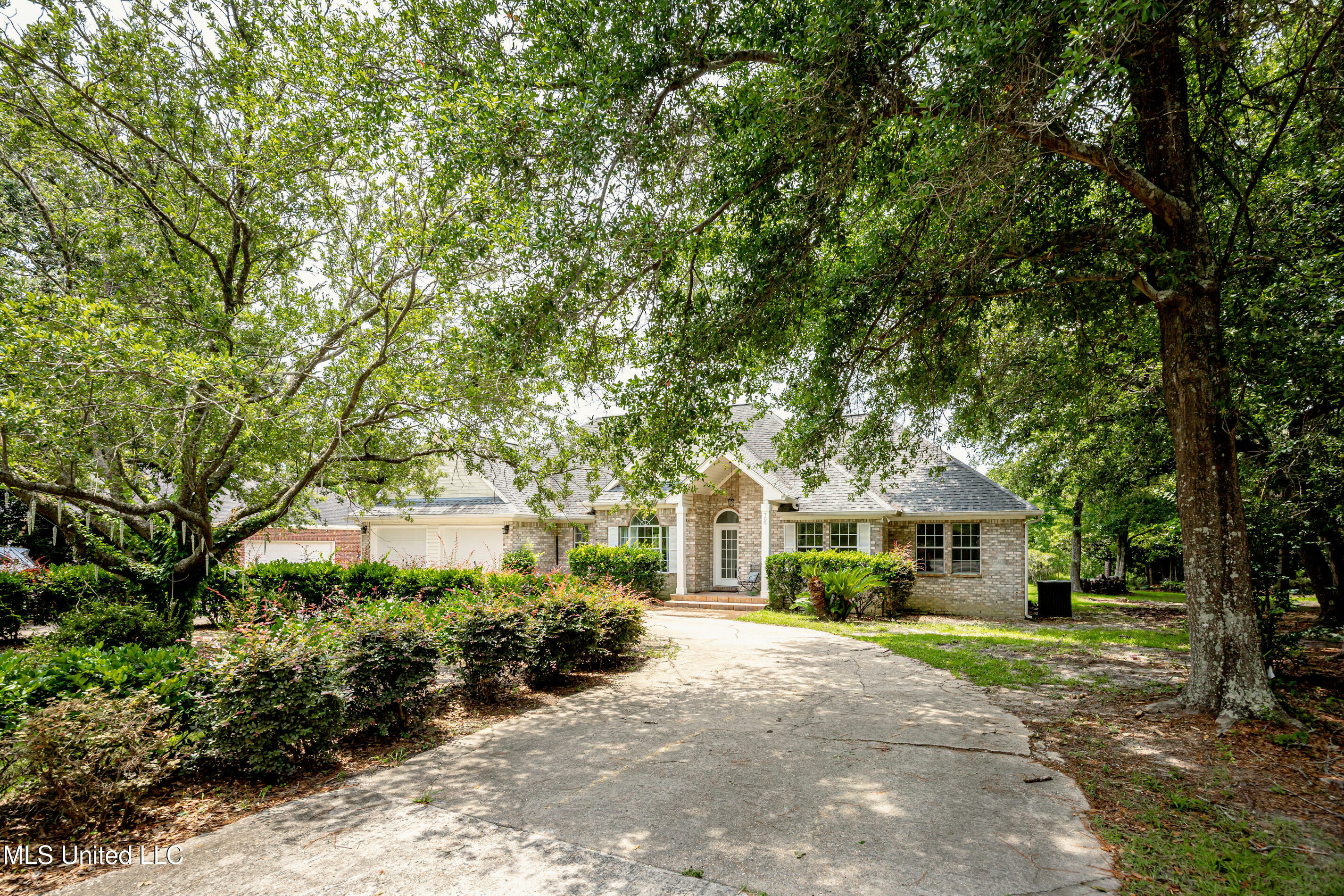 Property Photo: 700 Tantallon Drive MS 39564