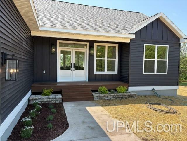 Property Photo: 634 Oaklawn Drive MI 49930