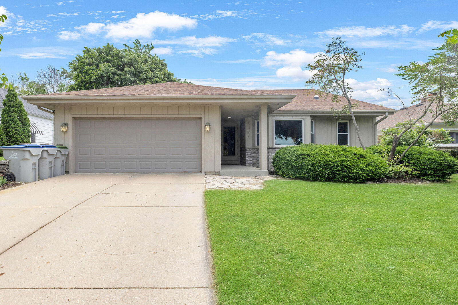 Property Photo:  3262 N 93rd St  WI 53222 