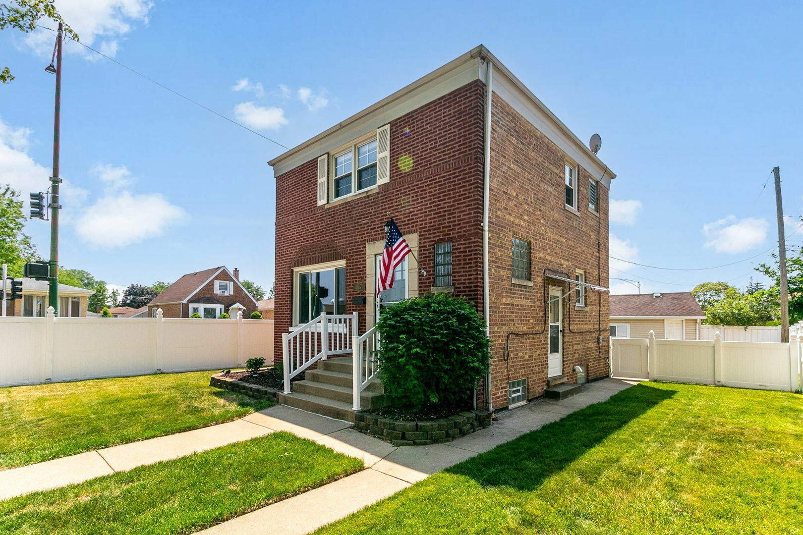 Property Photo: 11476 S Homan Avenue IL 60655