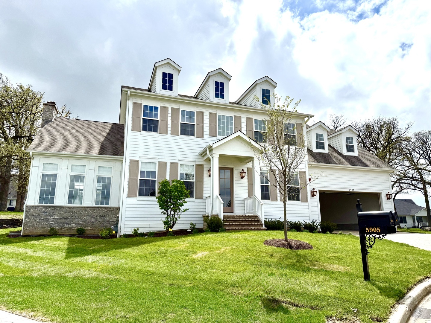 Property Photo: 5907 Juniper Court IL 60558