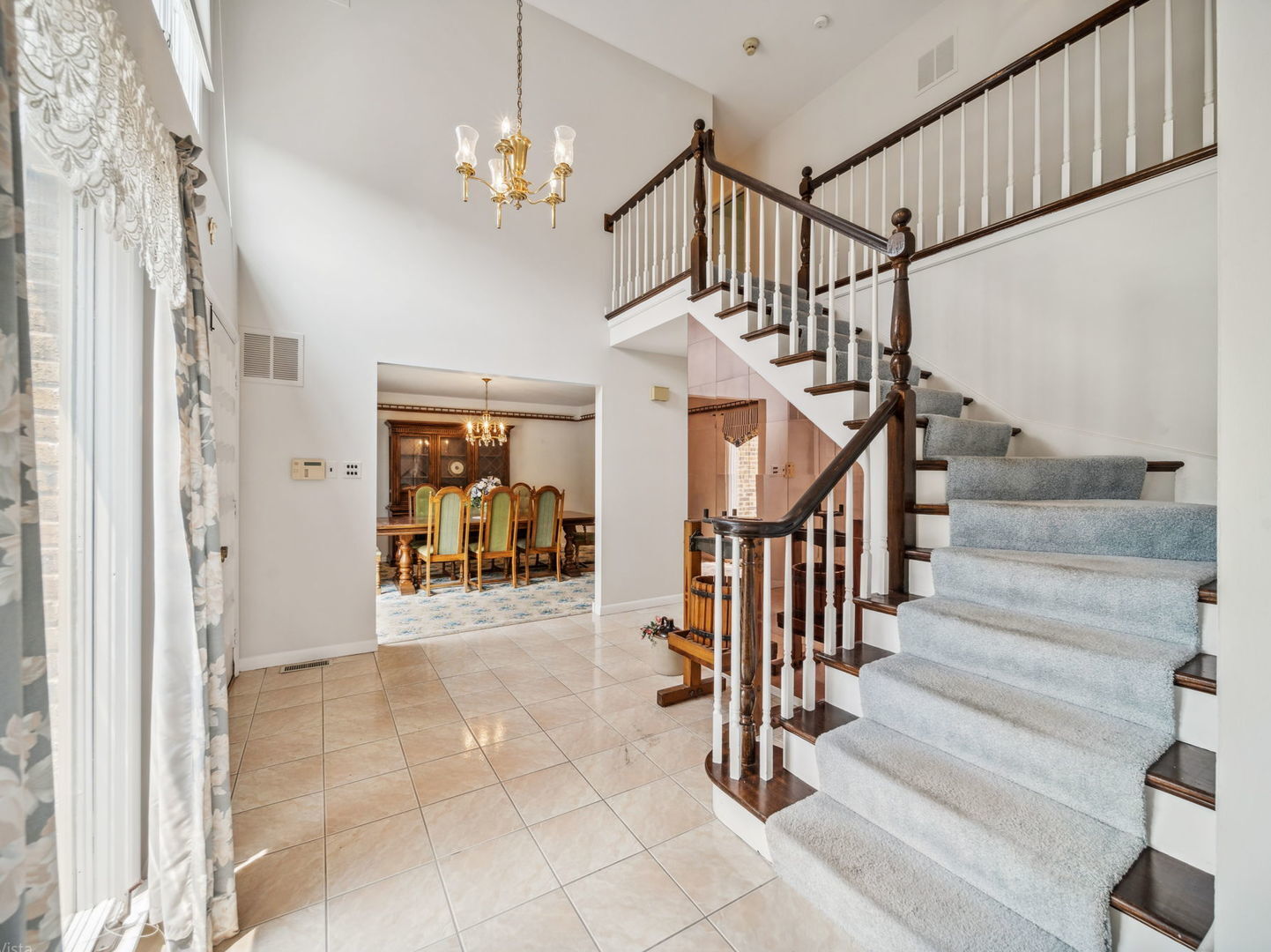 Property Photo:  2S661 Avenue Latours  IL 60523 