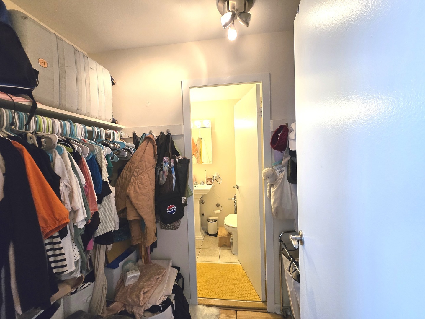 Property Photo: 3550 N Lake Shore Drive 927 IL 60657