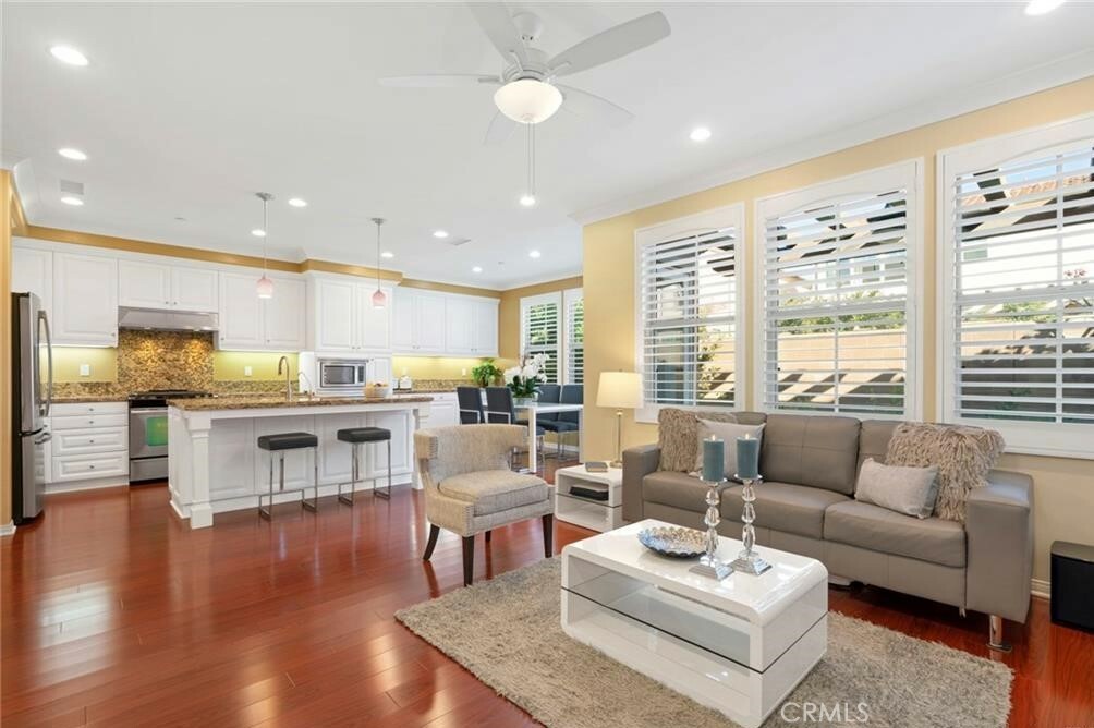 Property Photo: 52 Pendant CA 92620