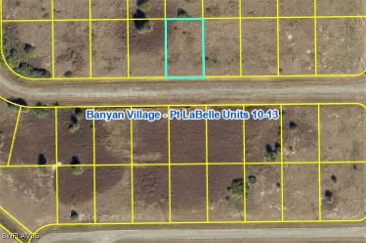 Property Photo: 181 Concord Loop FL 33935