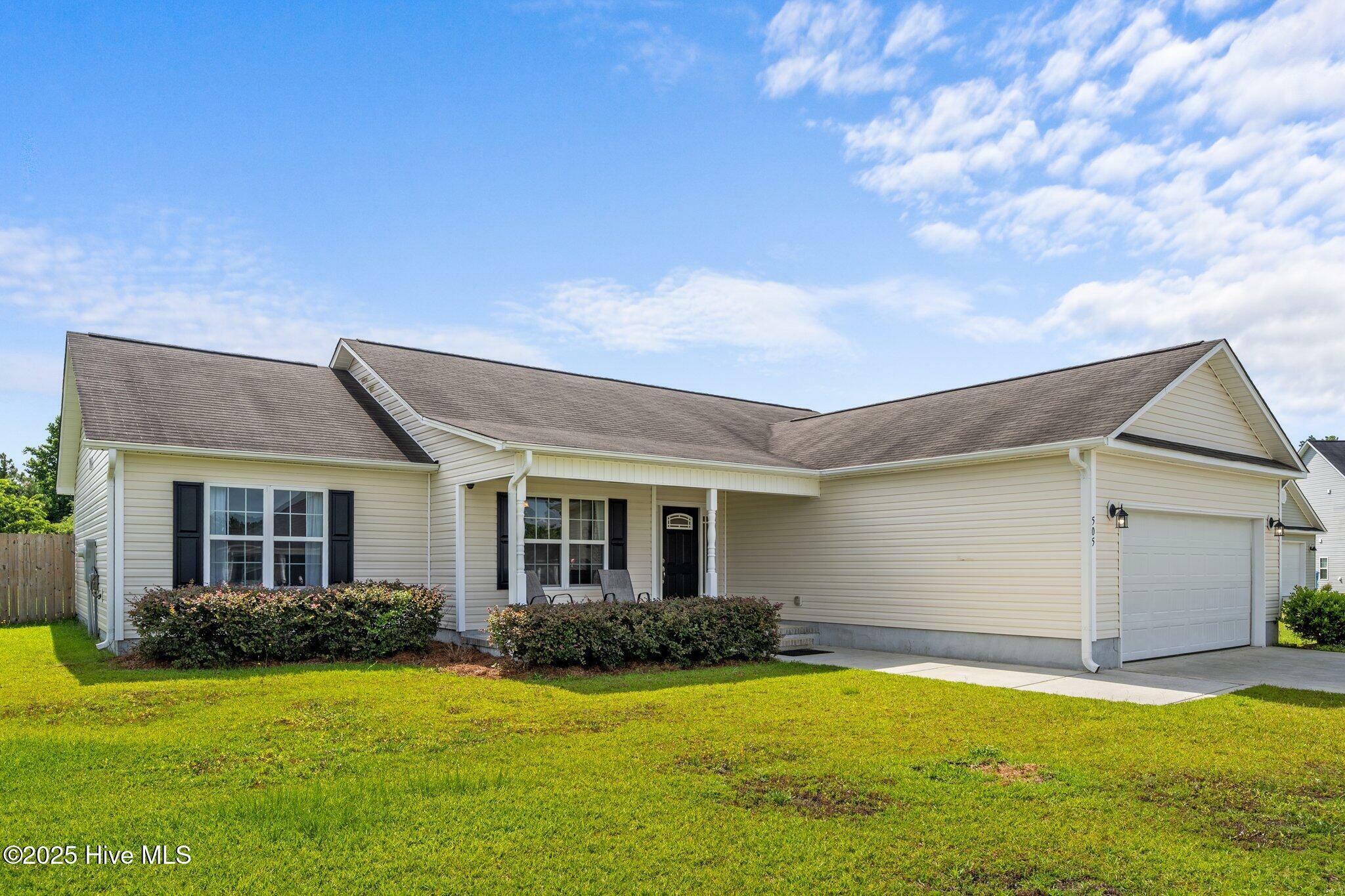 Property Photo: 505 Spiro Court NC 28574