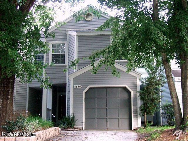 Property Photo: 8586 Sturbridge Circle W FL 32244