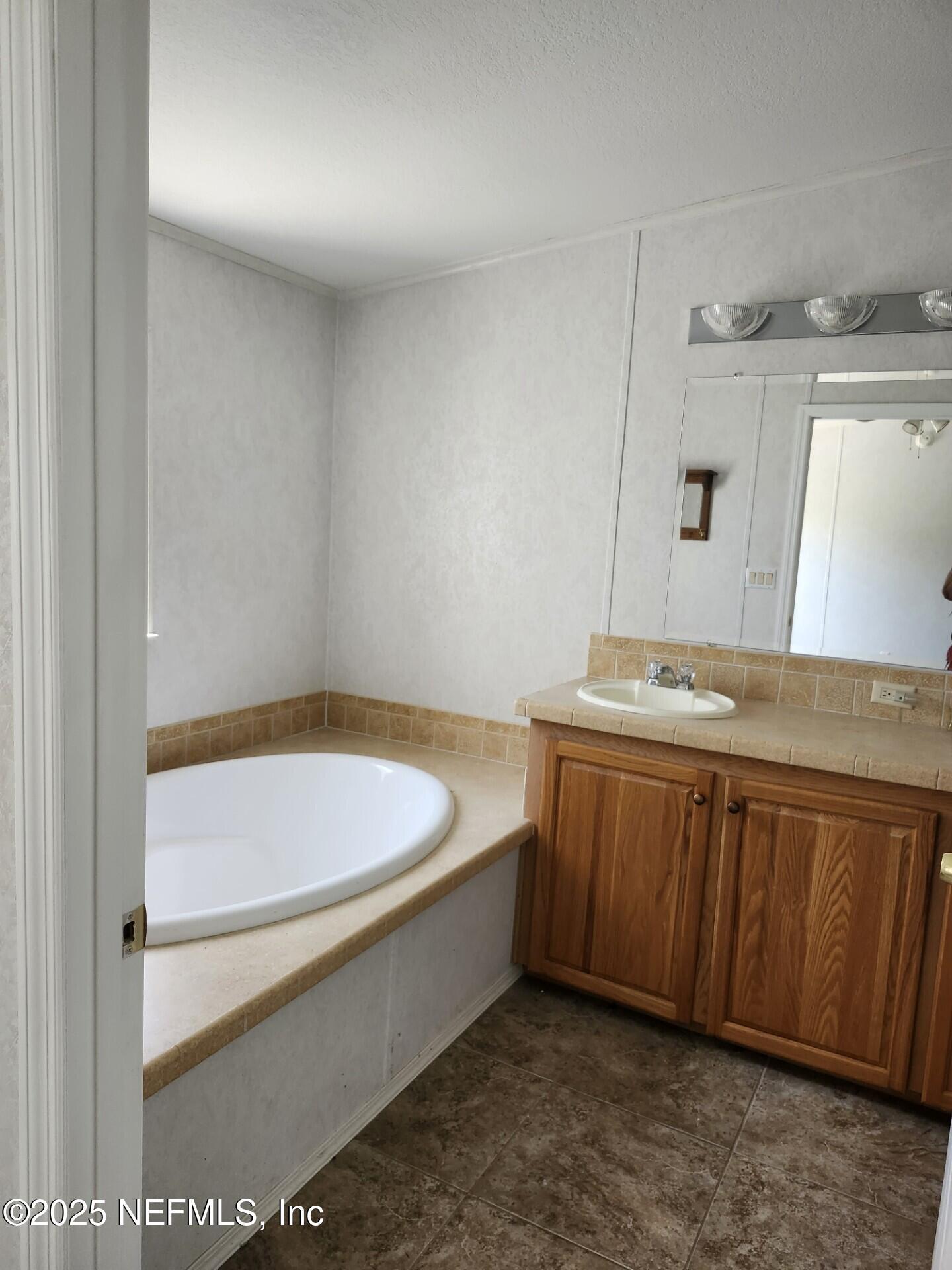 Property Photo: 145 Lake Street FL 32181