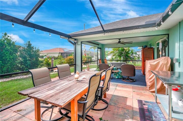 Property Photo: 3001 NE 5th Ave FL 33909