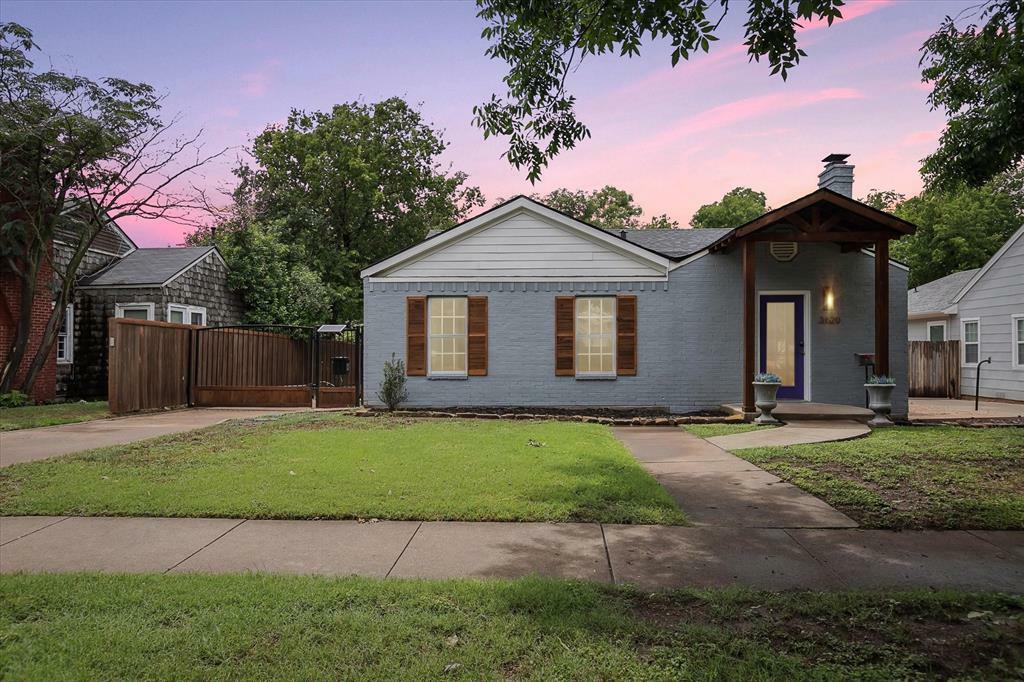 Property Photo: 3620 Stadium Drive TX 76109