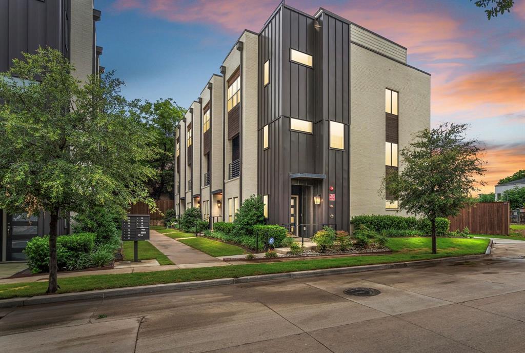 Property Photo: 2741 Merrimac Street 102 TX 76107