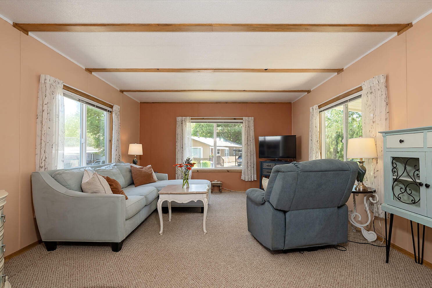 Property Photo:  1055 N 5th Street Unit 115  OR 97530 