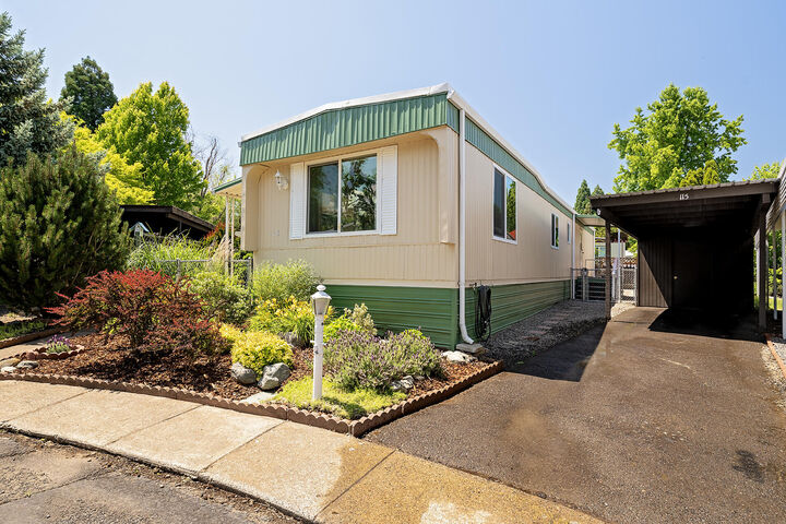 Property Photo:  1055 N 5th Street Unit 115  OR 97530 