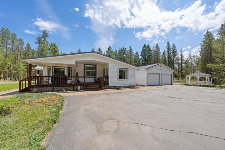 Property Photo: 1716 Terret Road OR 97739