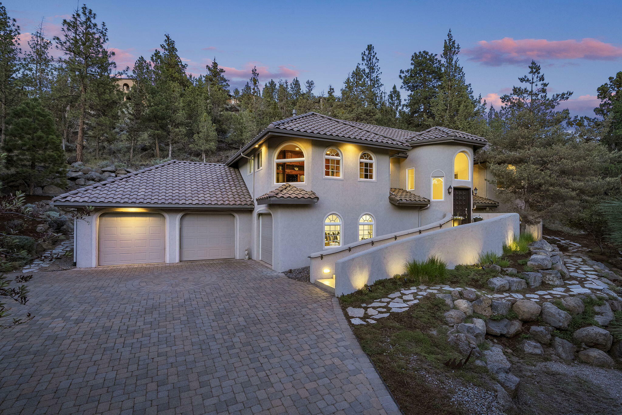 Property Photo: 2279 NW Putnam Road OR 97703