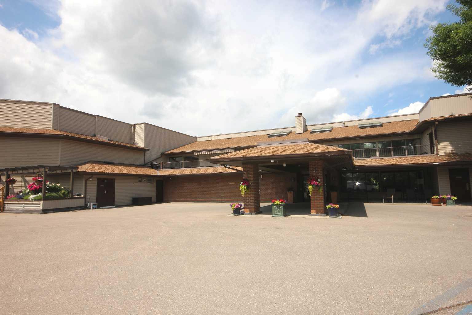 Photo de la propriété: 2425 90 Avenue SW 325 AB T2V 4X8