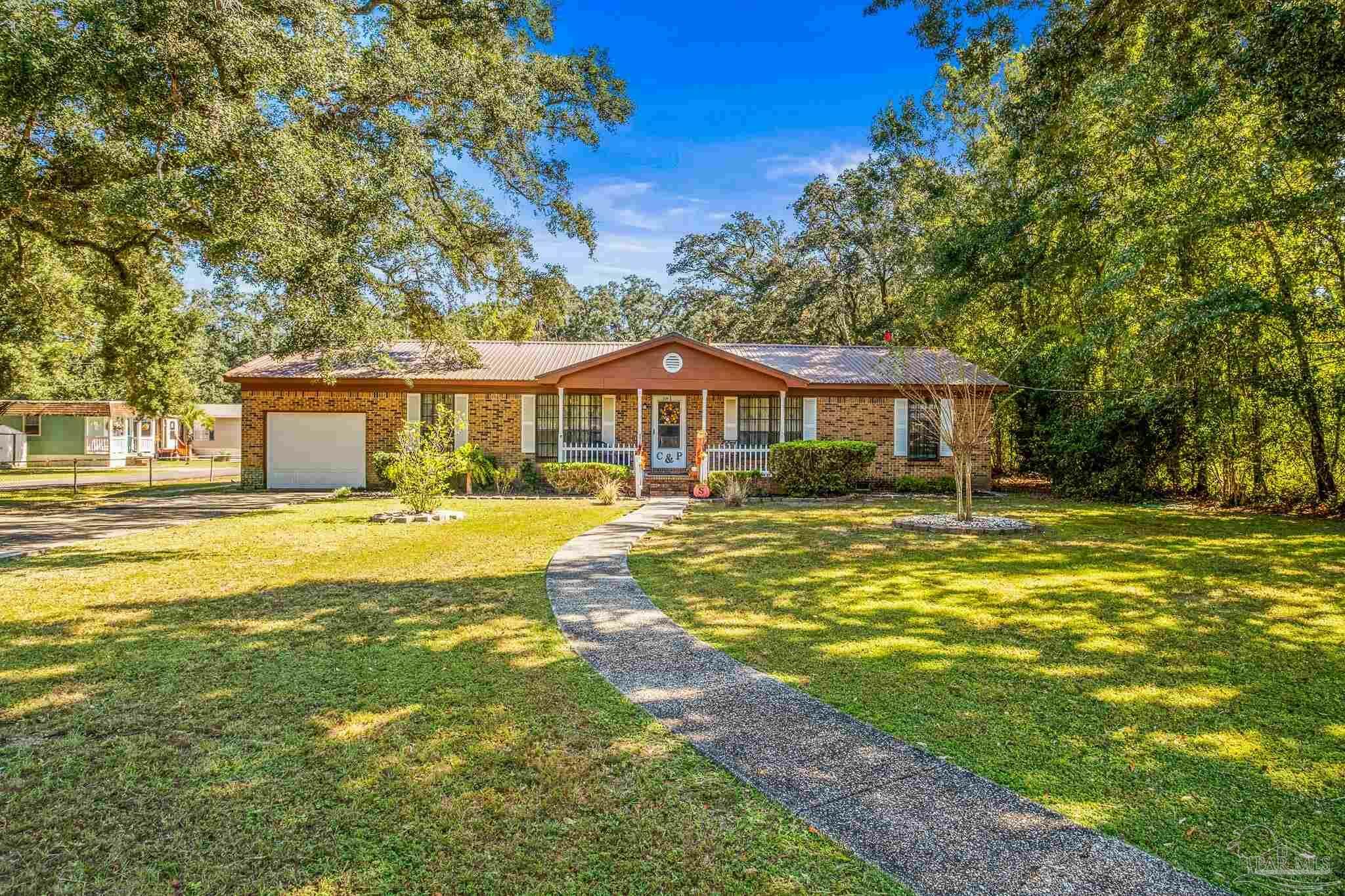 Property Photo:  5508 Glass Dr  FL 32505 