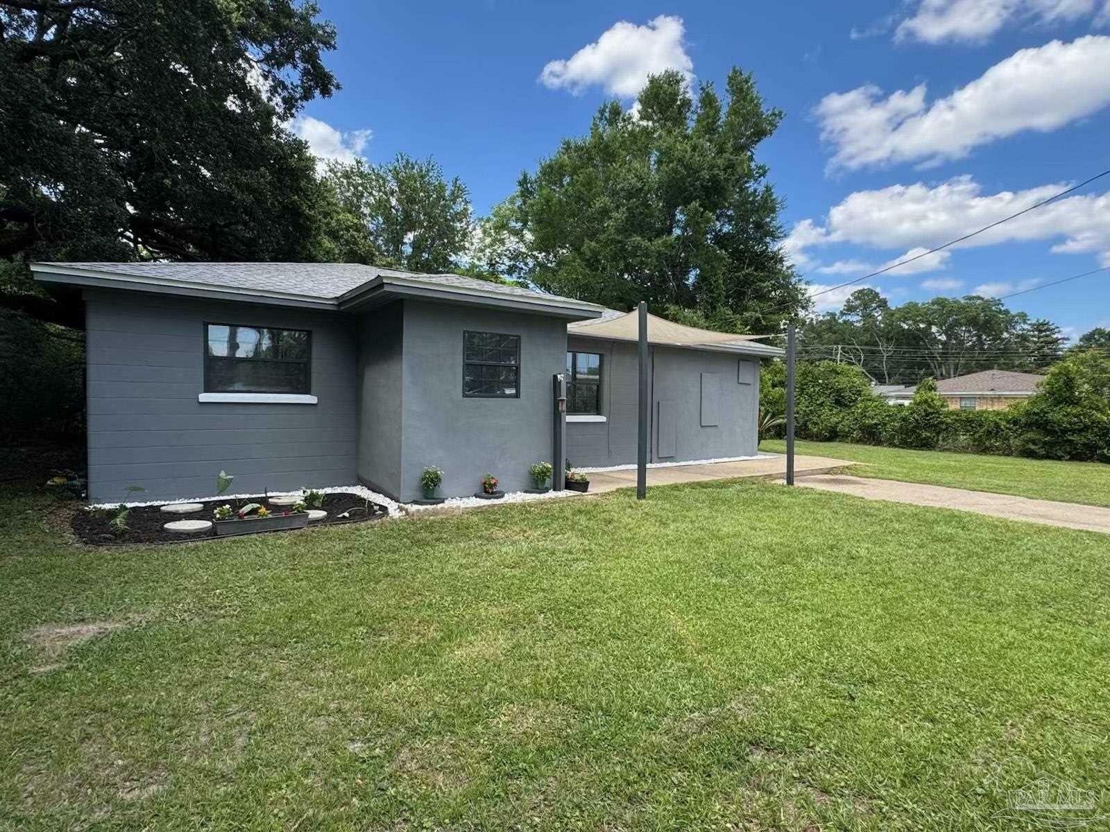 10 W Hope Dr  Pensacola FL 32534 photo