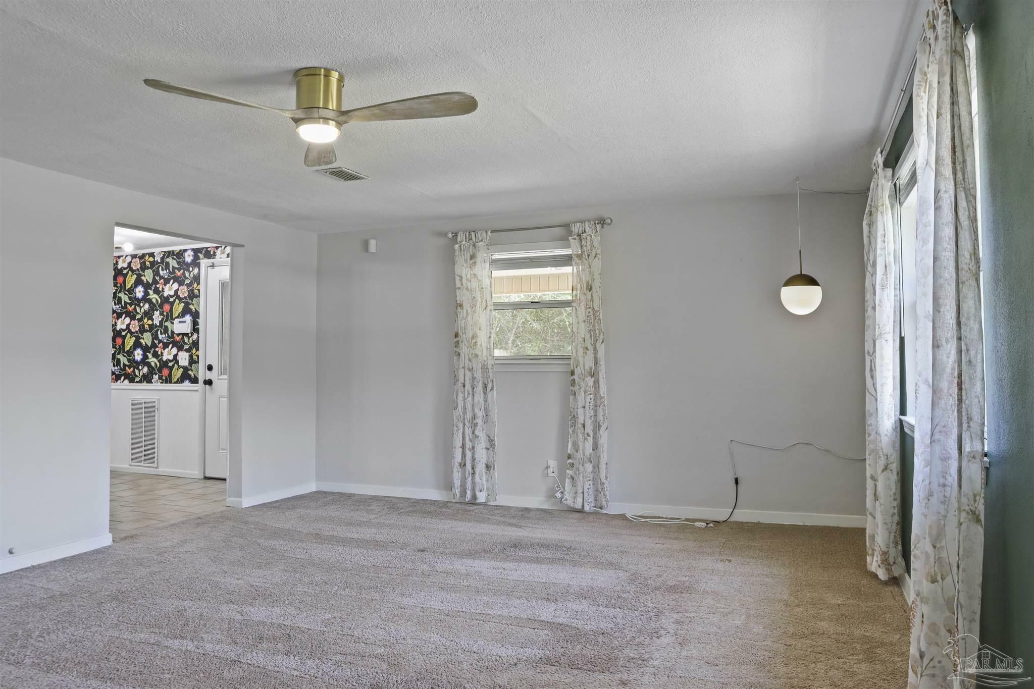 Property Photo: 5925 Prince Rd FL 32503