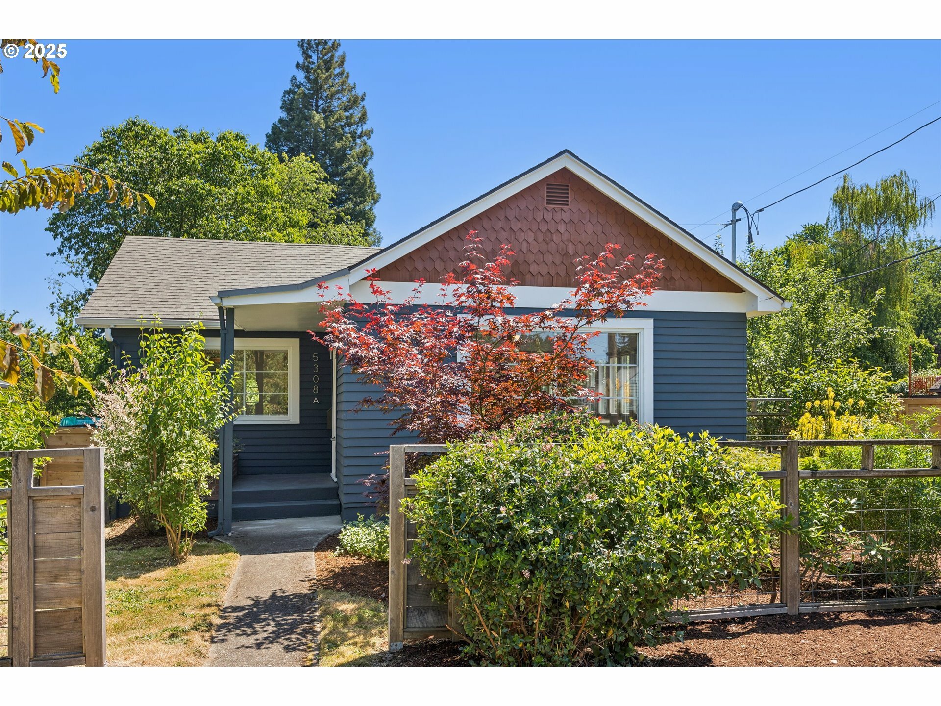 Property Photo: 5308 NE 60th Ave OR 97218