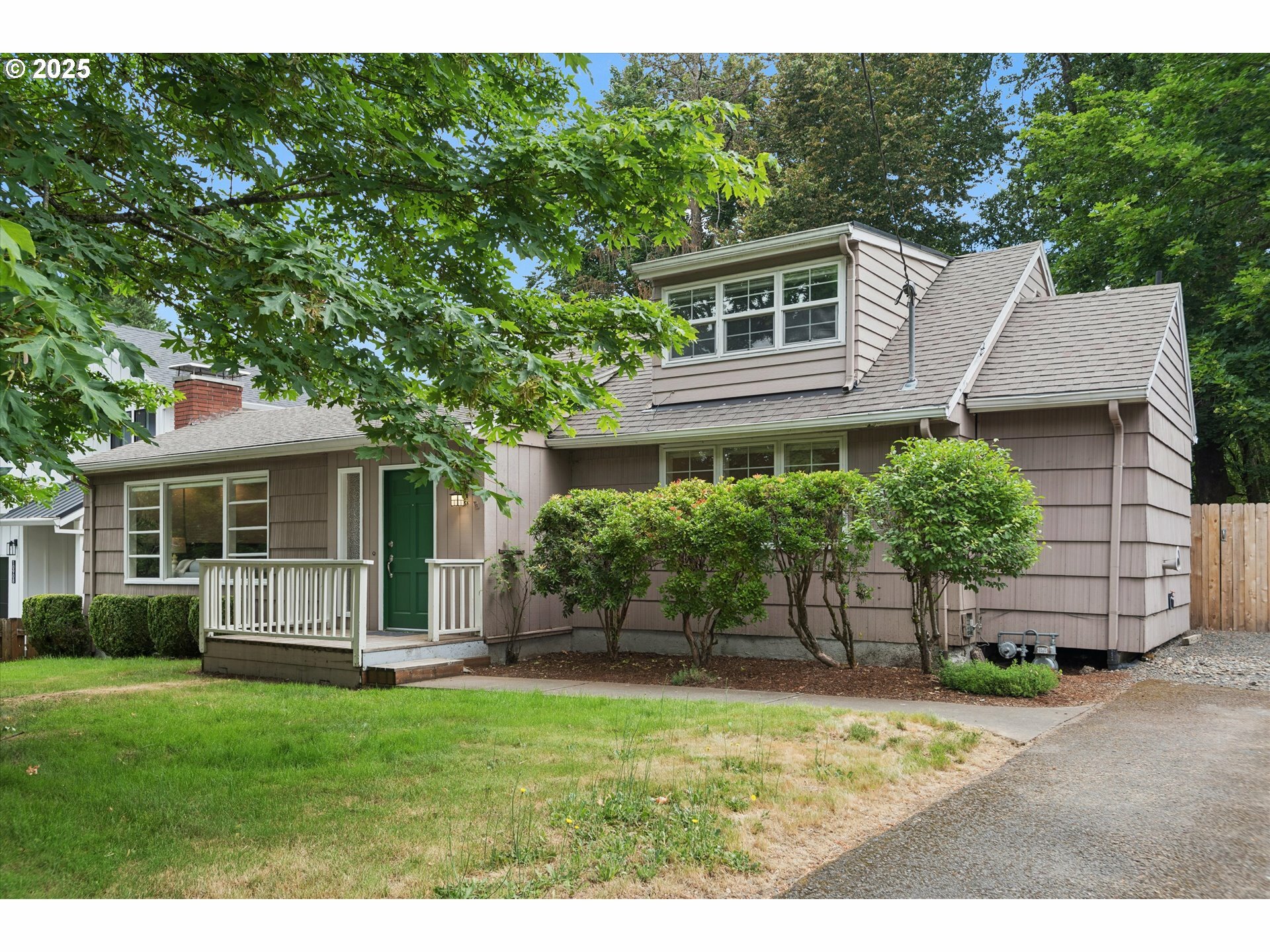 10914 SW 64th Ave  Portland OR 97219 photo