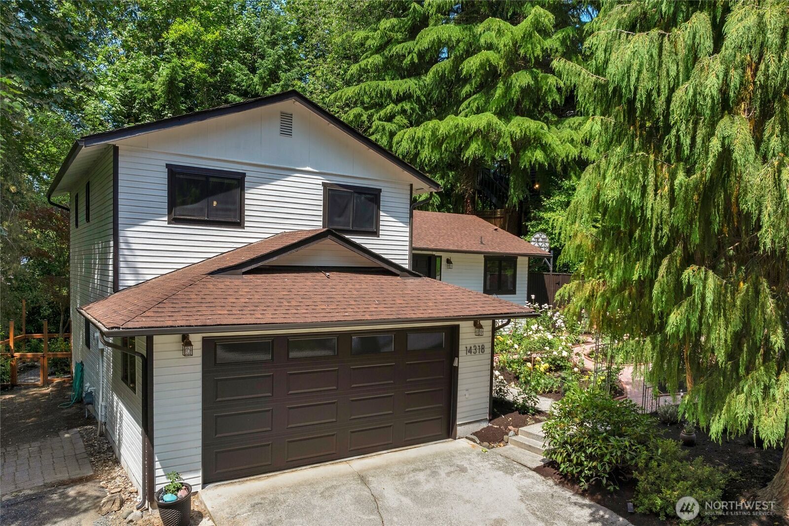 Property Photo: 14318 NE 178th Street WA 98072