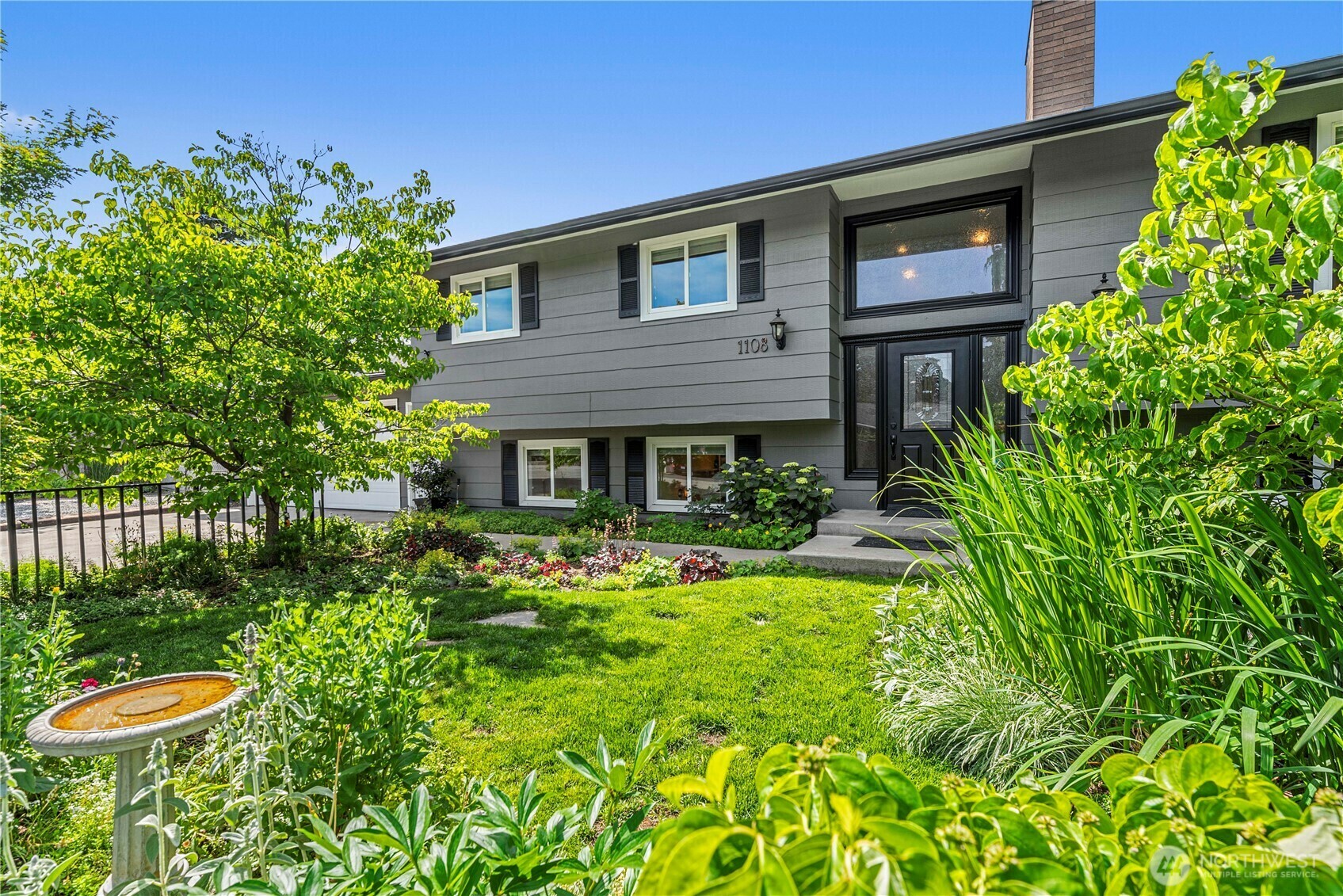 Property Photo: 1108 Dale Street SE WA 98802