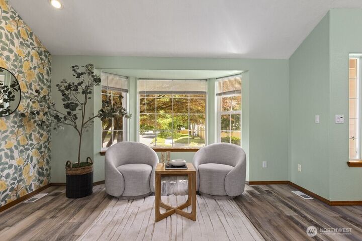 Property Photo:  2004  15th Avenue SW  WA 98502 