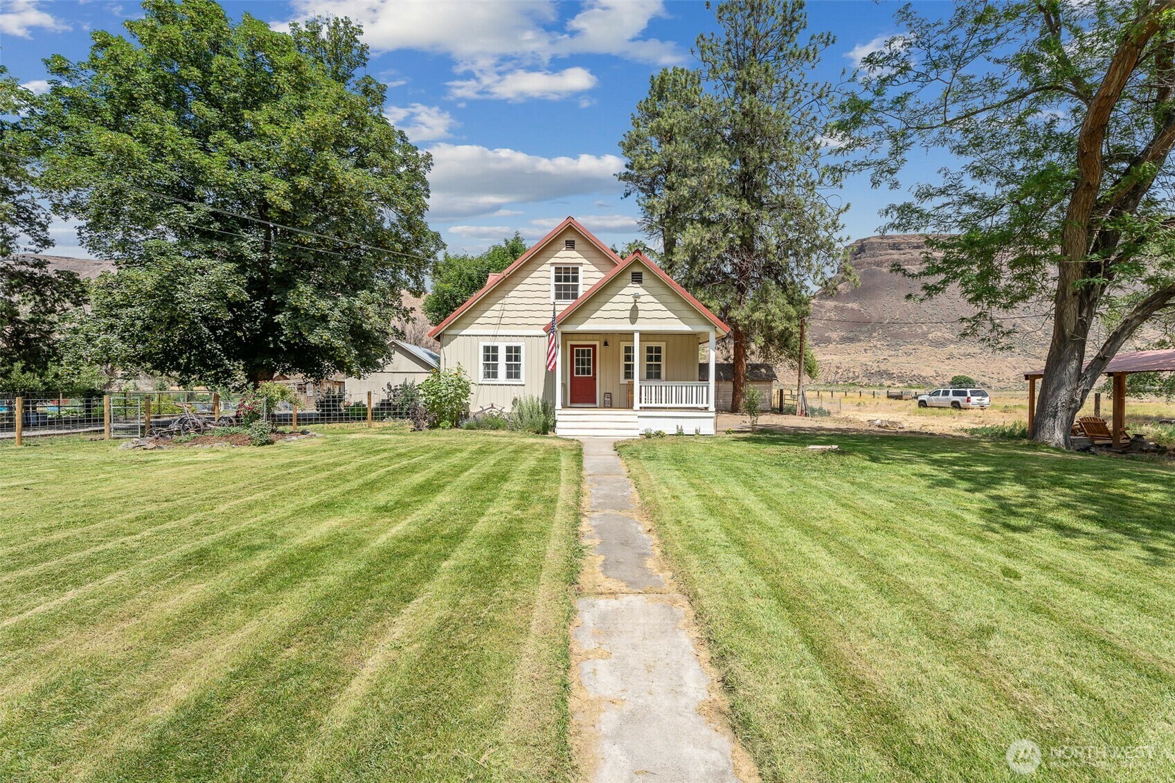 Property Photo: 39 Wagon Road WA 98845