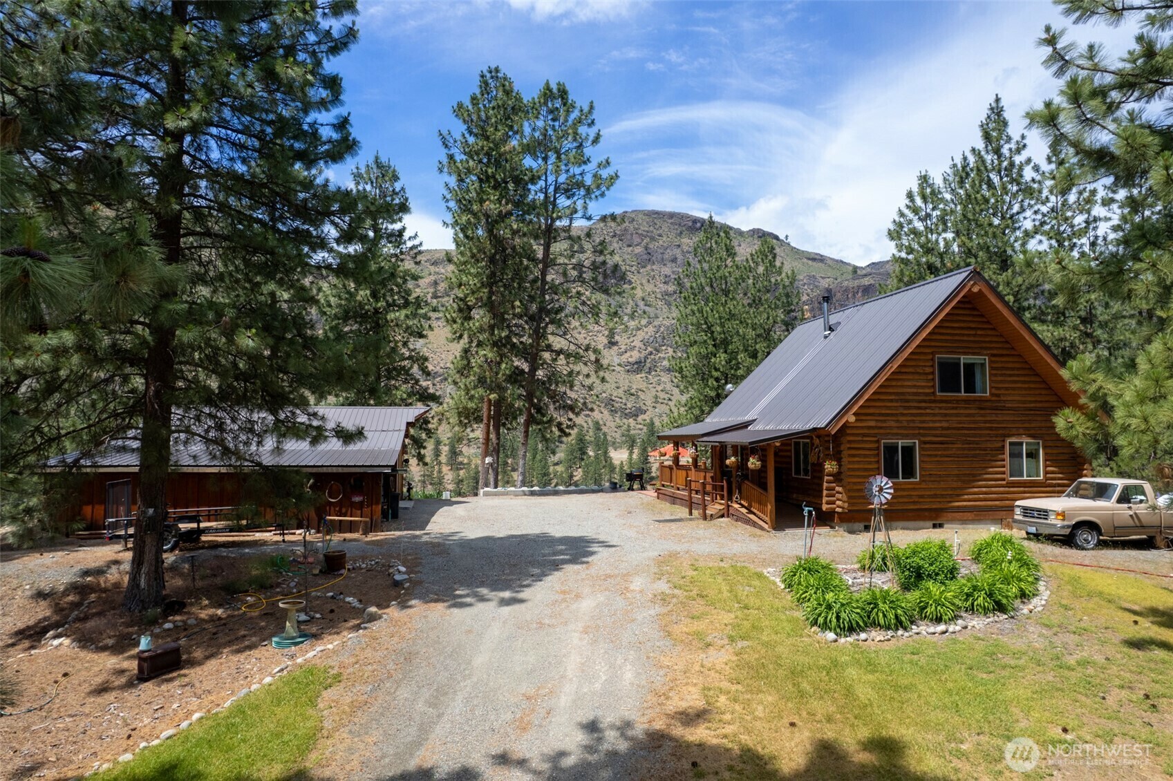 Property Photo: 21 Oakes Drive WA 98855