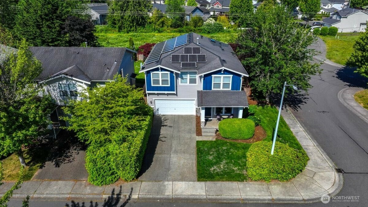 Property Photo: 15204 48th Avenue SE WA 98208