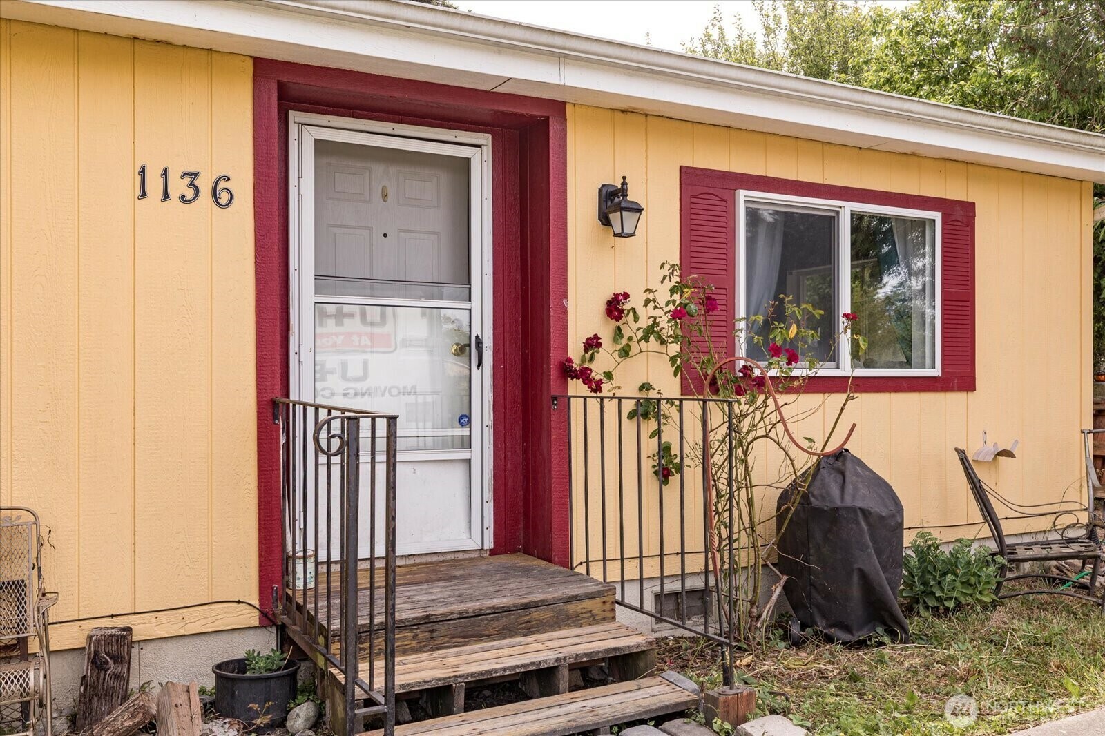 Property Photo: 1136 Donald Avenue WA 98277
