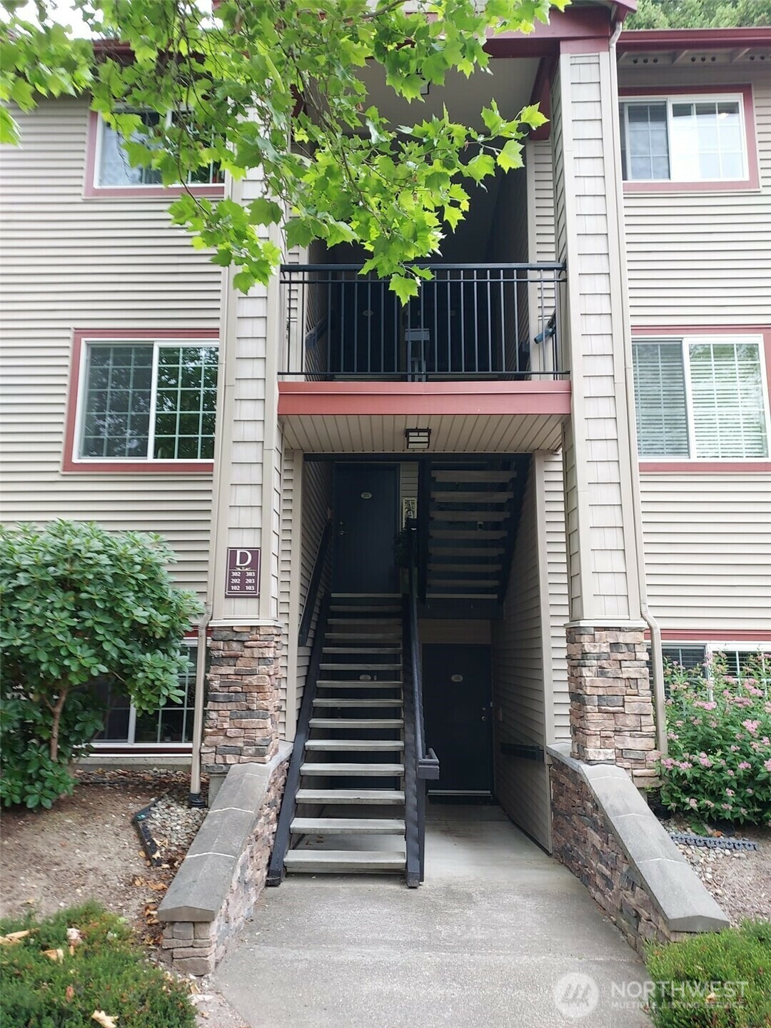 25025 SE Klahanie Boulevard D202  Sammamish WA 98029 photo