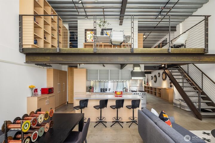 Property Photo:  1310 E Union Street 401  WA 98122 