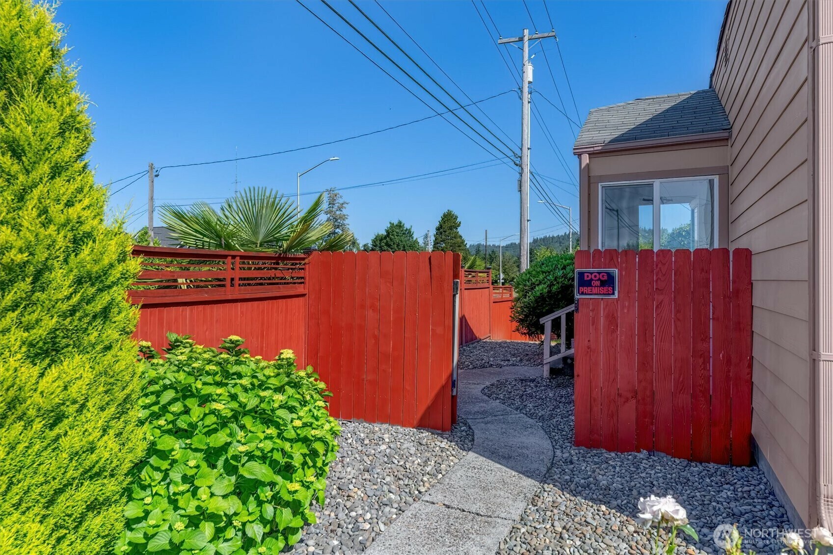 Property Photo: 3102 Columbia Heights Road WA 98632
