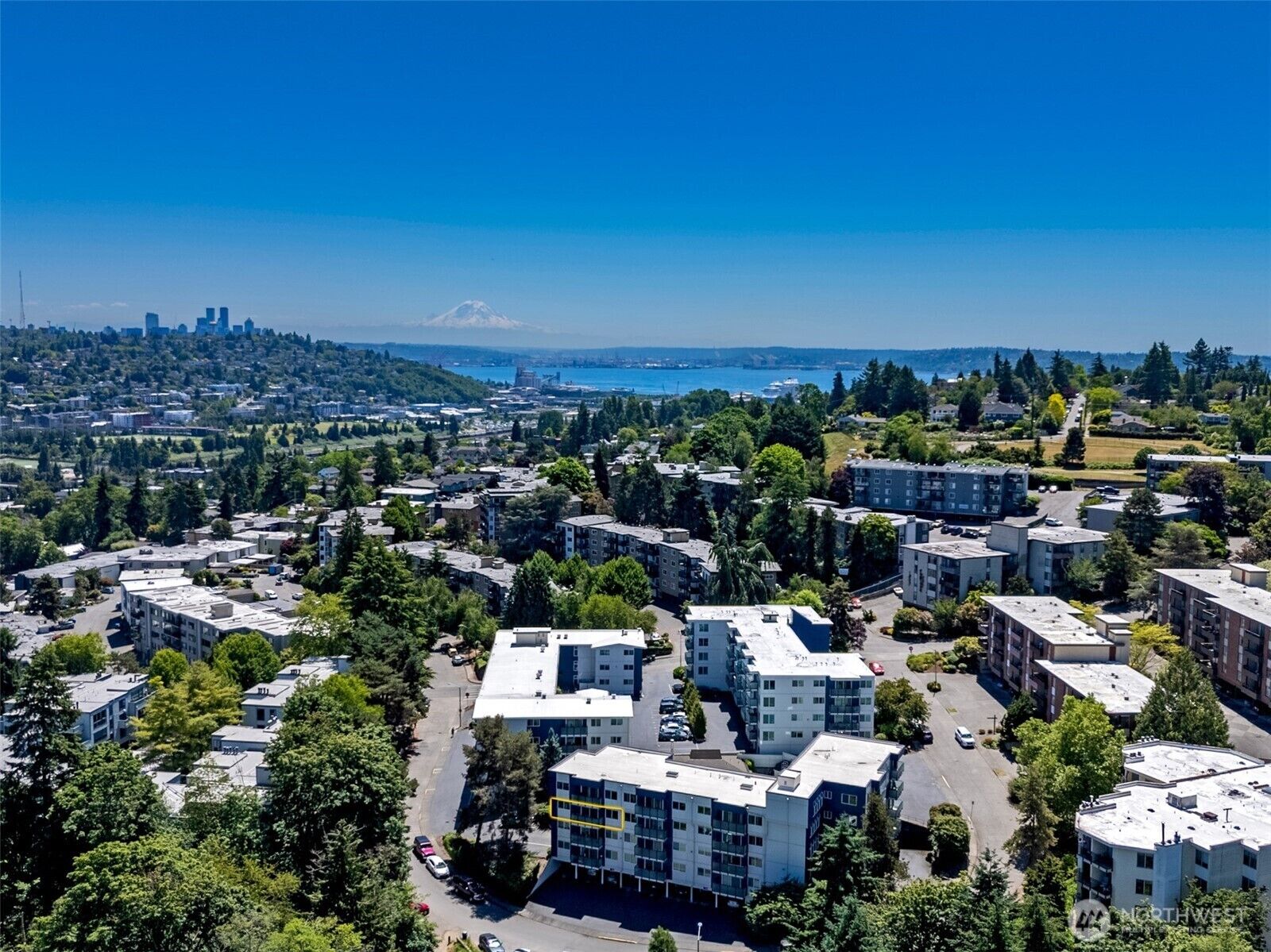 Property Photo: 3722 27th Place W 301 WA 98199