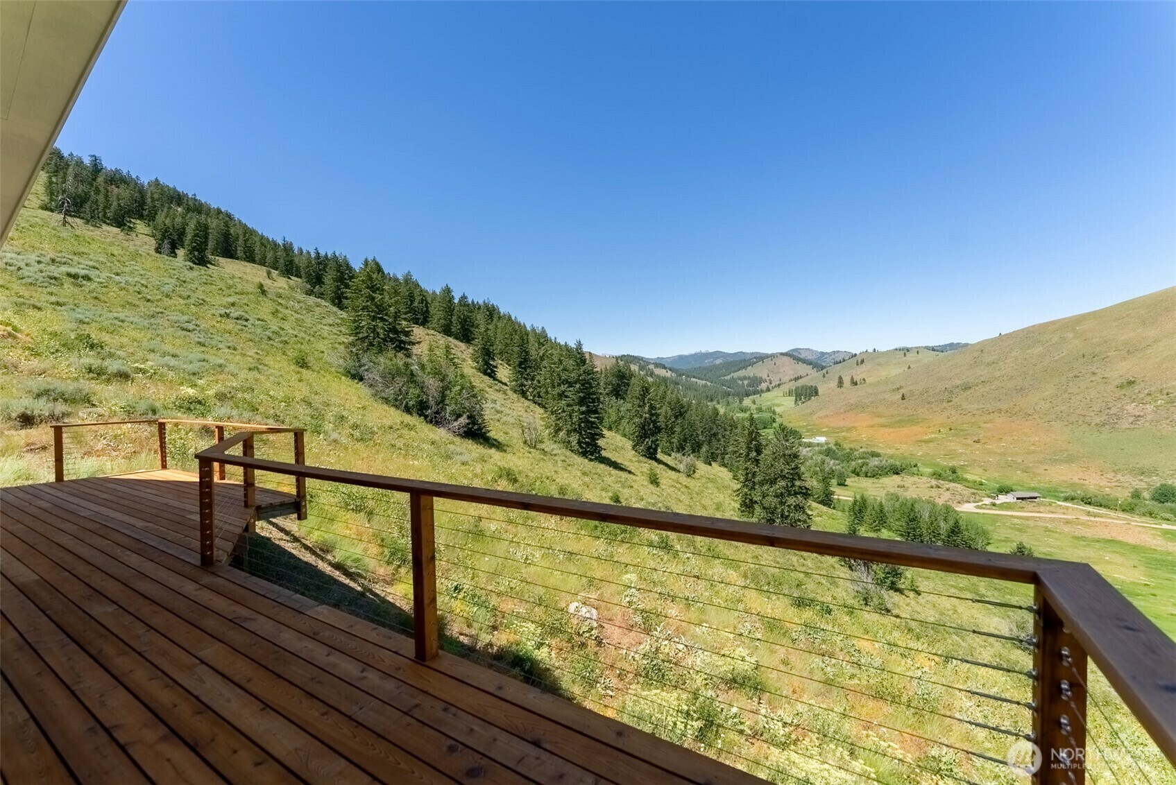Property Photo: 427 Rendezvous Road WA 98862