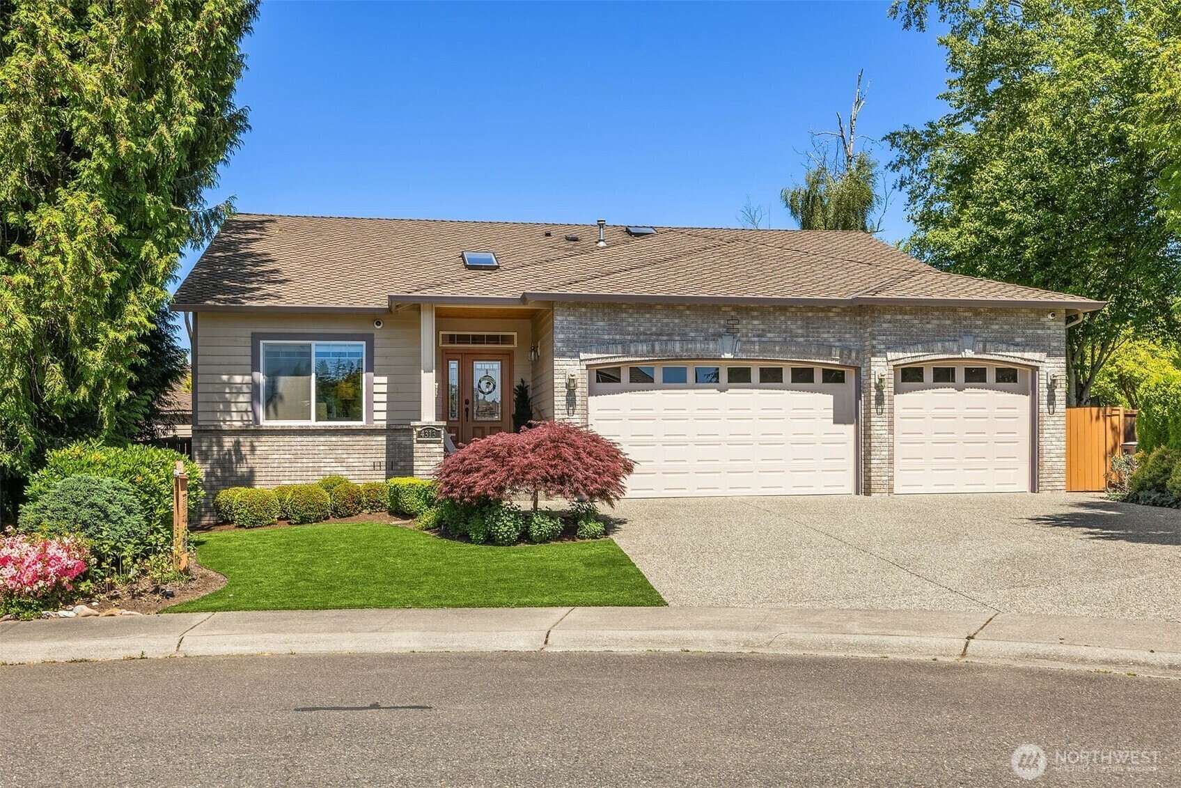 Property Photo: 4313 145th Place SE WA 98296