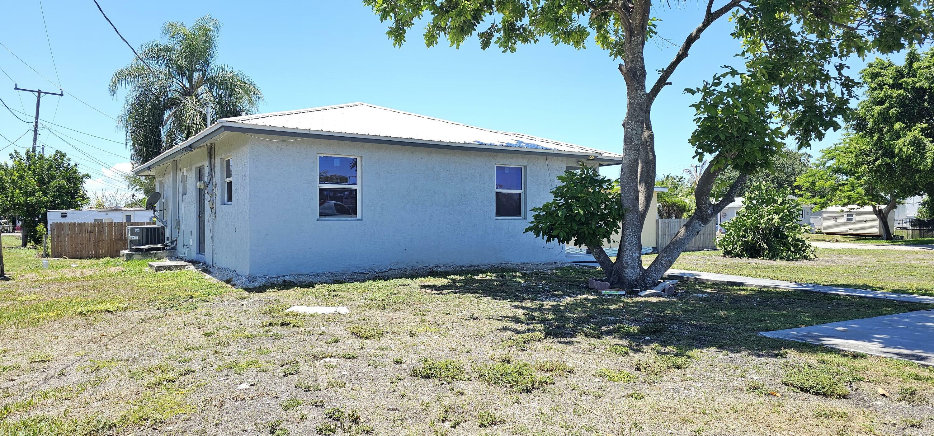 Property Photo: 716 NW 16th Street FL 33430