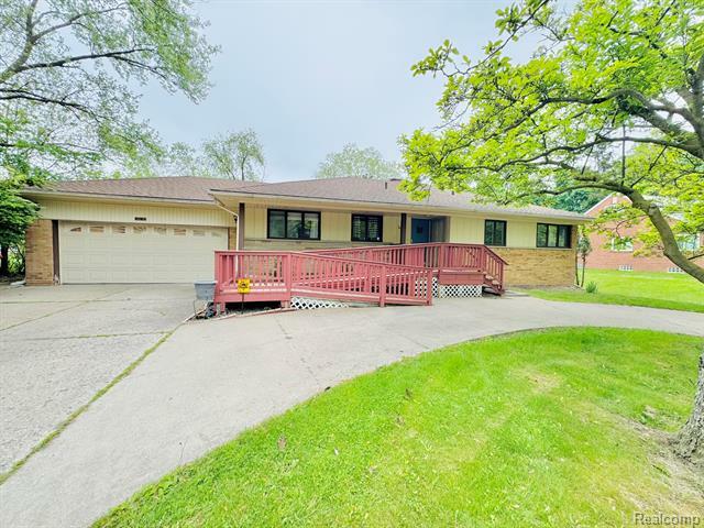 24230 Berg Road  Southfield MI 48033 photo