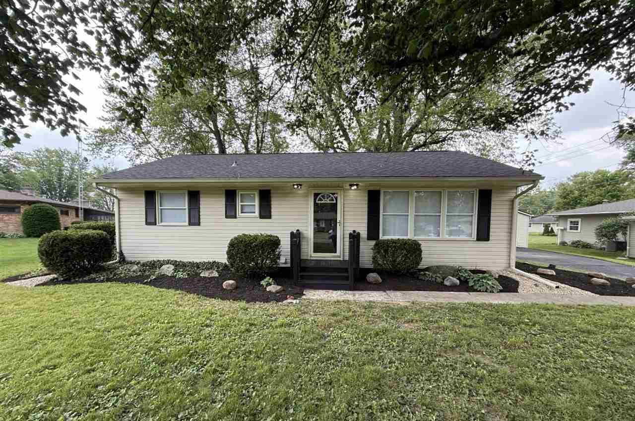 Property Photo: 206 E Graceland Heights Drive IN 47346