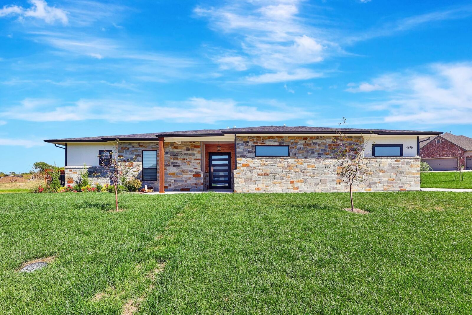 Property Photo: 4670 W Emerald Bay Ct KS 67205