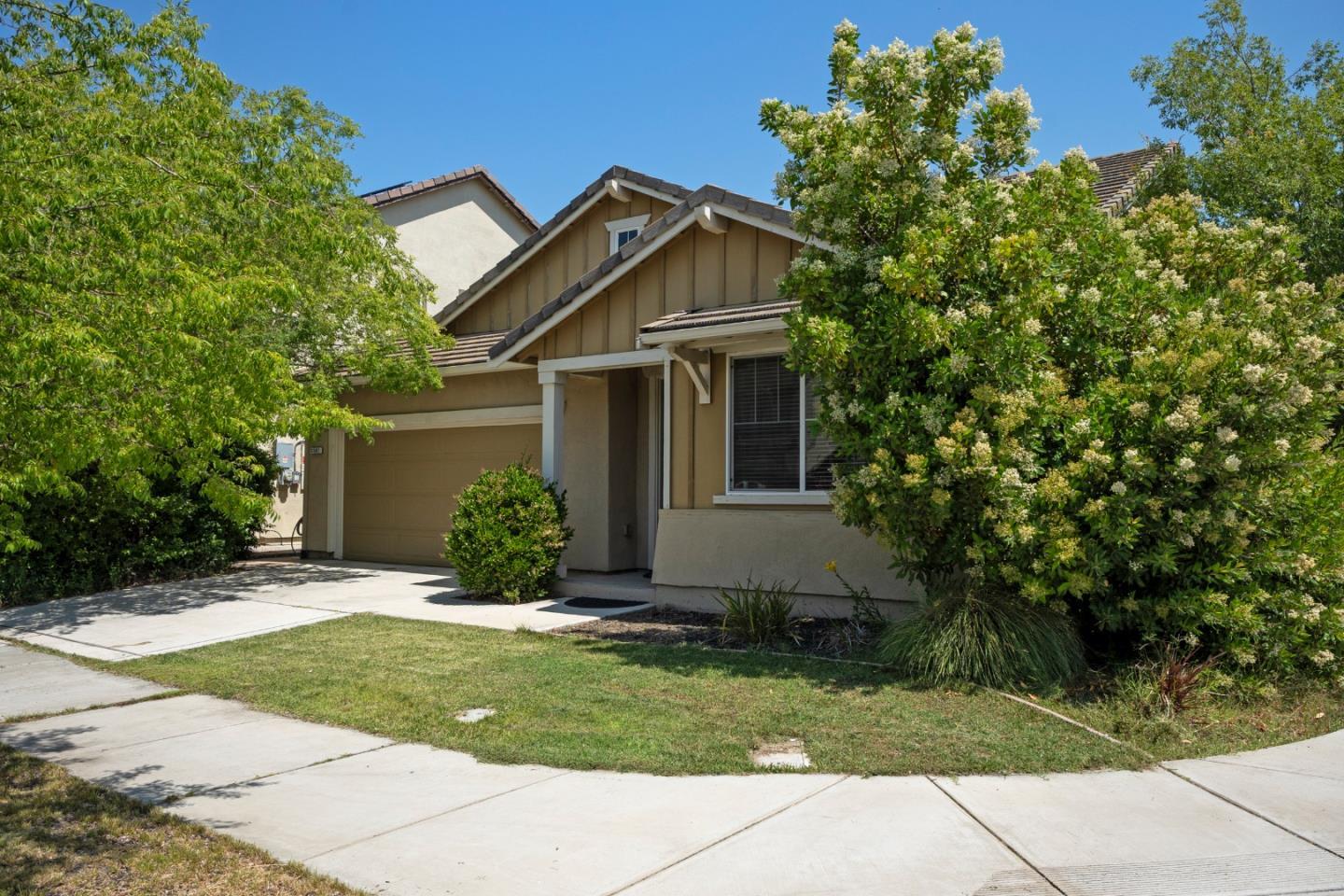 Property Photo: 1141 Navigator Drive CA 95330