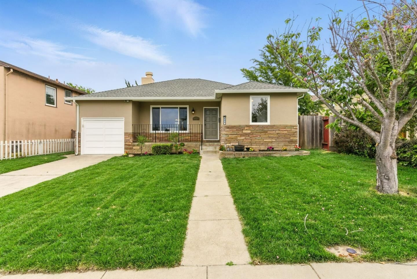 Property Photo:  643 Cherry Avenue  CA 94066 