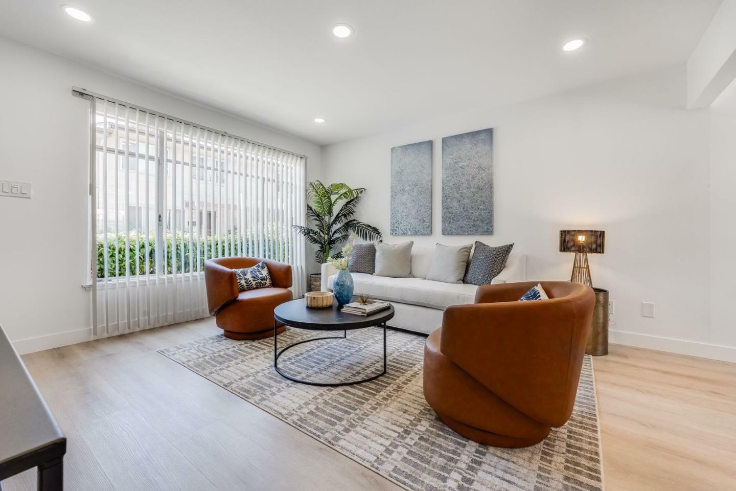 Property Photo:  1561 Marina Court E  CA 94403 
