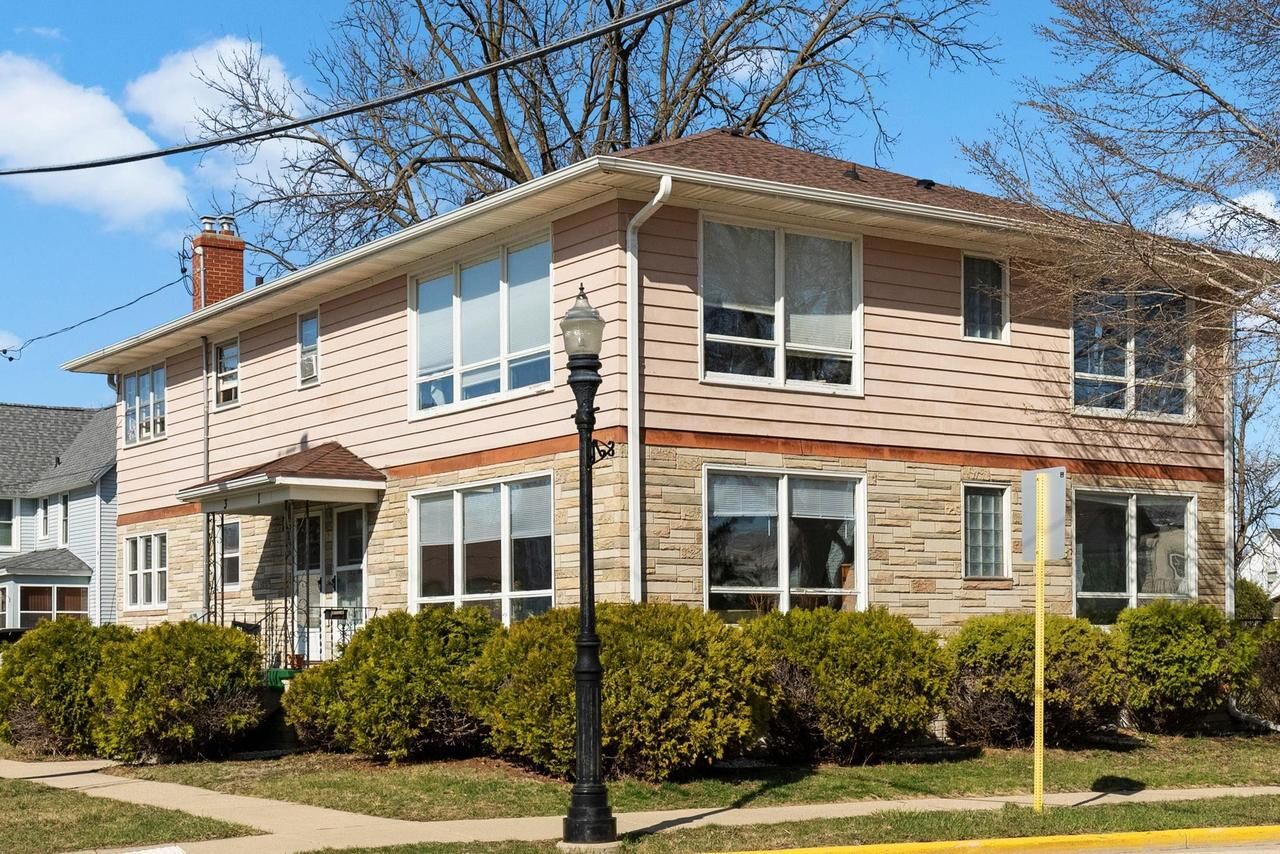 Property Photo:  1-3 Mechanic Street  WI 53534 