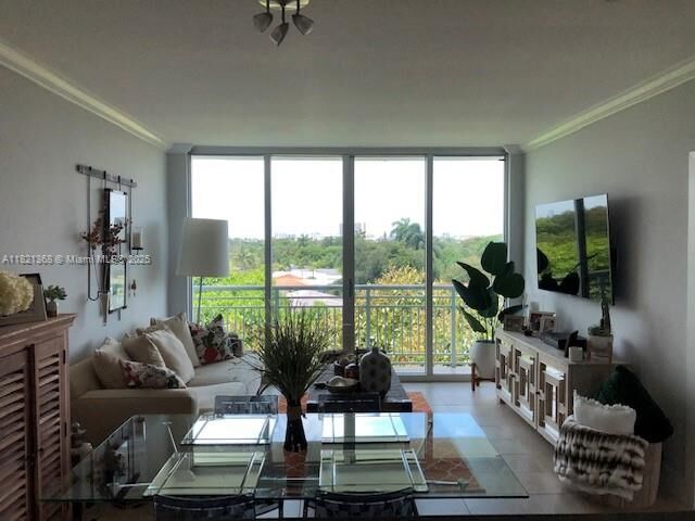 Property Photo:  2021 SW 3rd Ave 503  FL 33129 