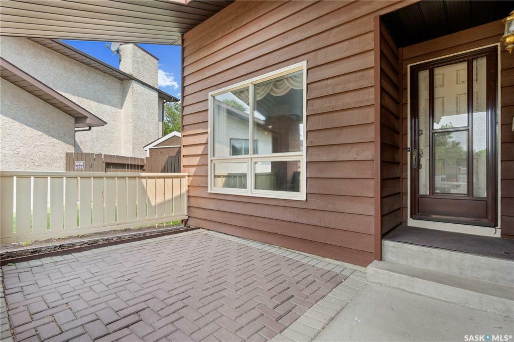 Property Photo: 2614 Kliman Crescent SK S4V 0M2