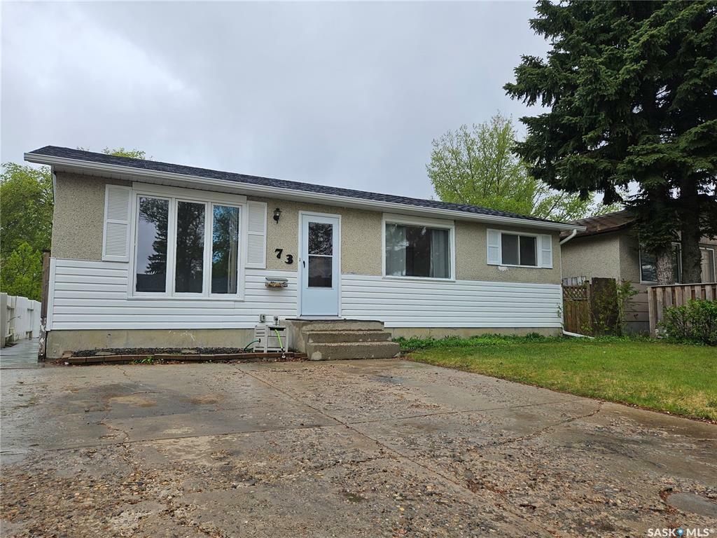 73 Cartier Crescent  Saskatoon SK S7L 4L8 photo