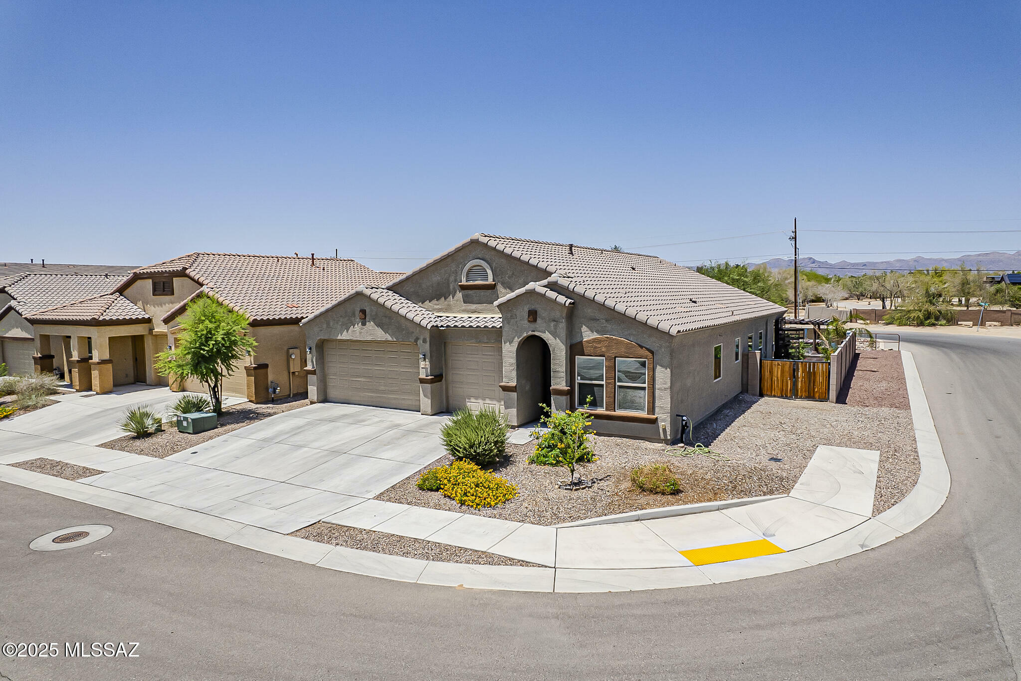 Property Photo: 3450 W Sophora Ridge Way AZ 85742